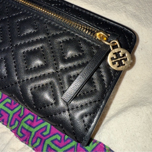 Tory Burch Black Quilted Shoulder Bag & Tory Burch Fleming Slim Wallet - Picture 13 of 16